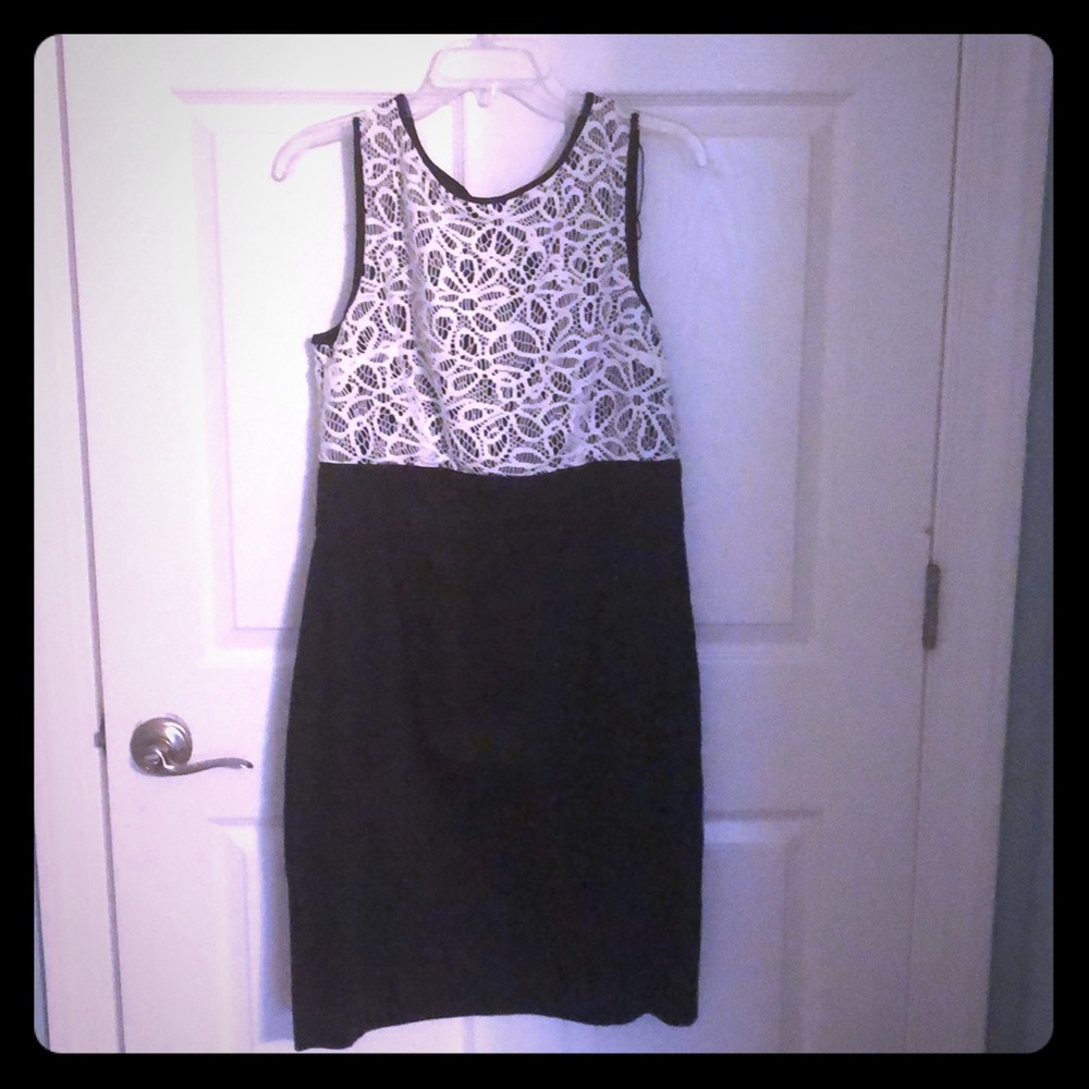 Black/white dress